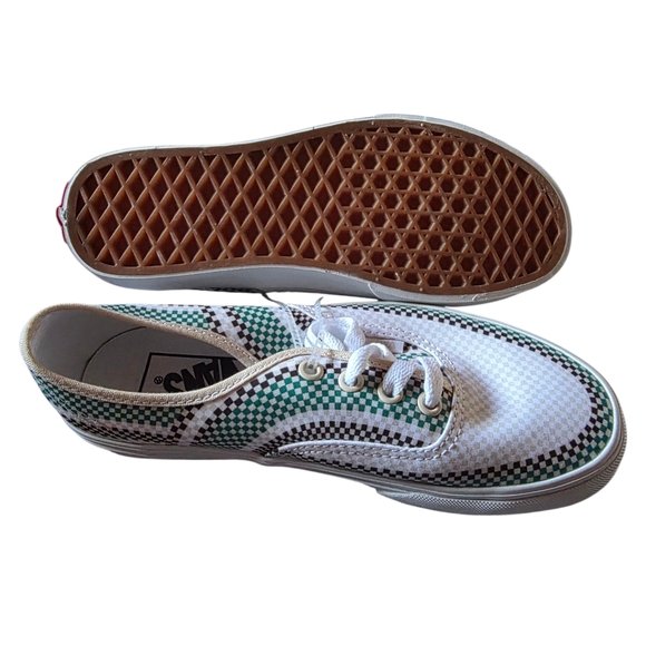 New Vans Checkered White and Green Sneakers Size 4.5 - Picture 4 of 4